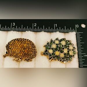 Lot of 2 Vintage Hedgehog Brooch Rhinestone Figural Pins Gold Tone Amber & Green